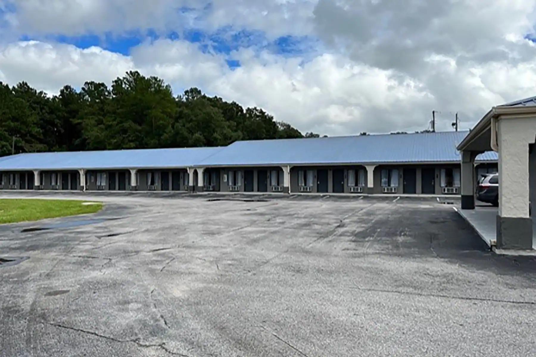 Days Inn By Wyndham Defuniak Springs Esterno foto