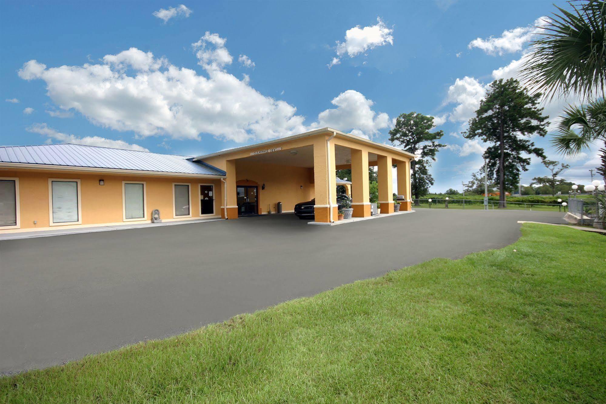 Days Inn By Wyndham Defuniak Springs Esterno foto